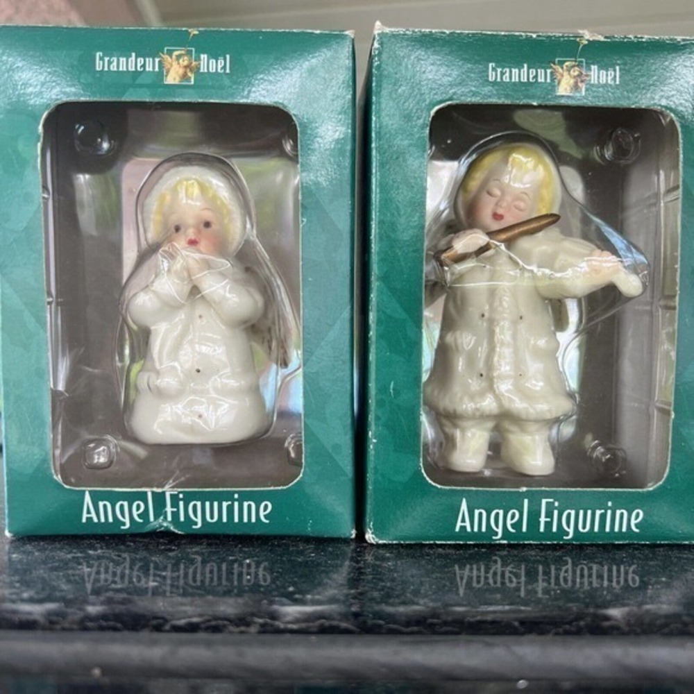 Grandeur Noel Collectible Porcelain Angel Cherub Christmas Figurine, Vintage